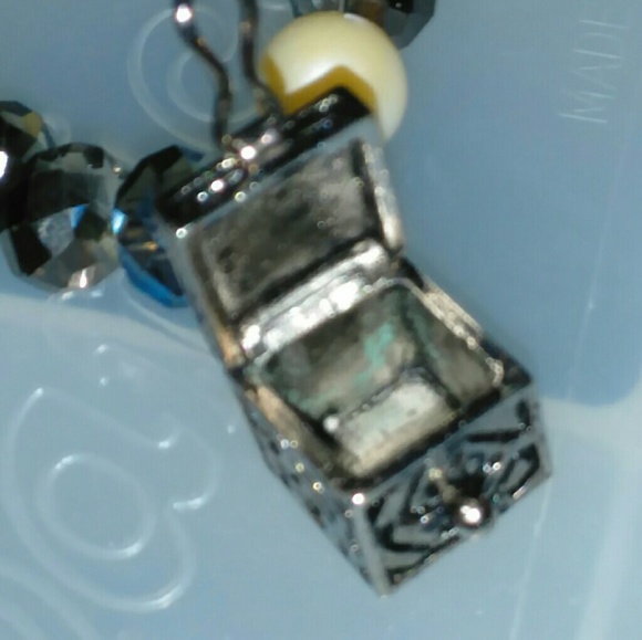 Alexa's Angels wish box bracelet - Picture 3 of 4